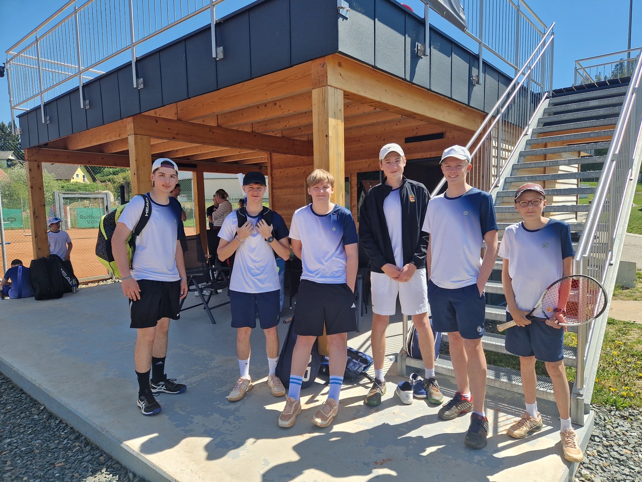 Aufbauspiele und Freundschaftssturnier